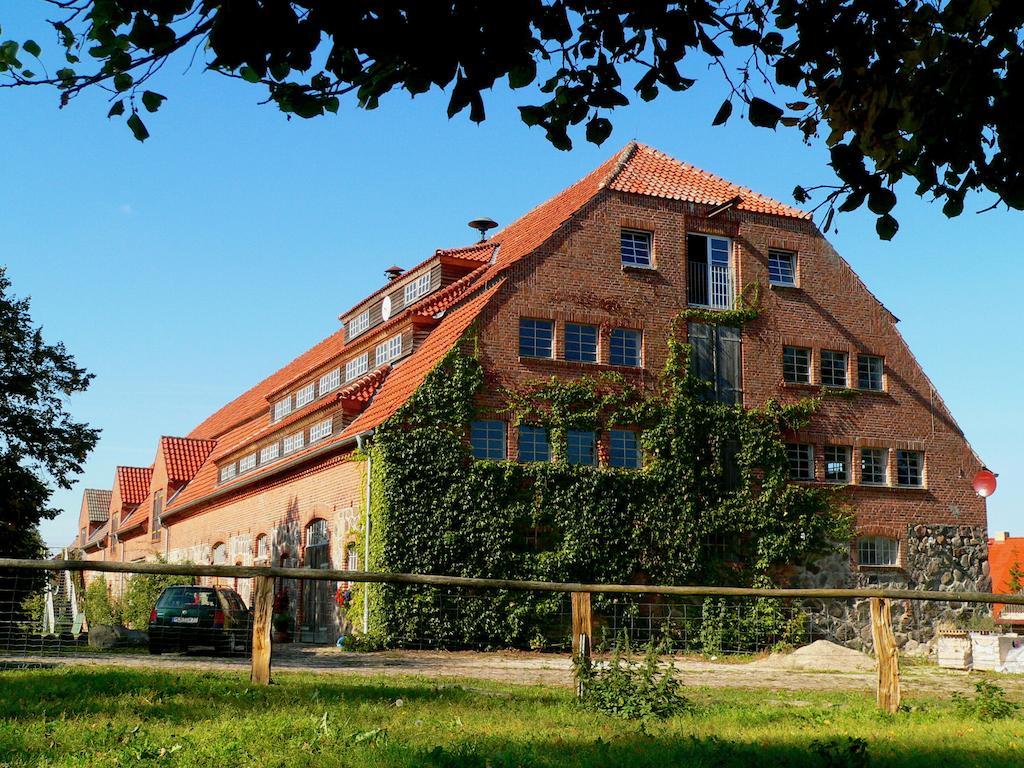 Gutshof Woldzegarten Hotel Exterior foto