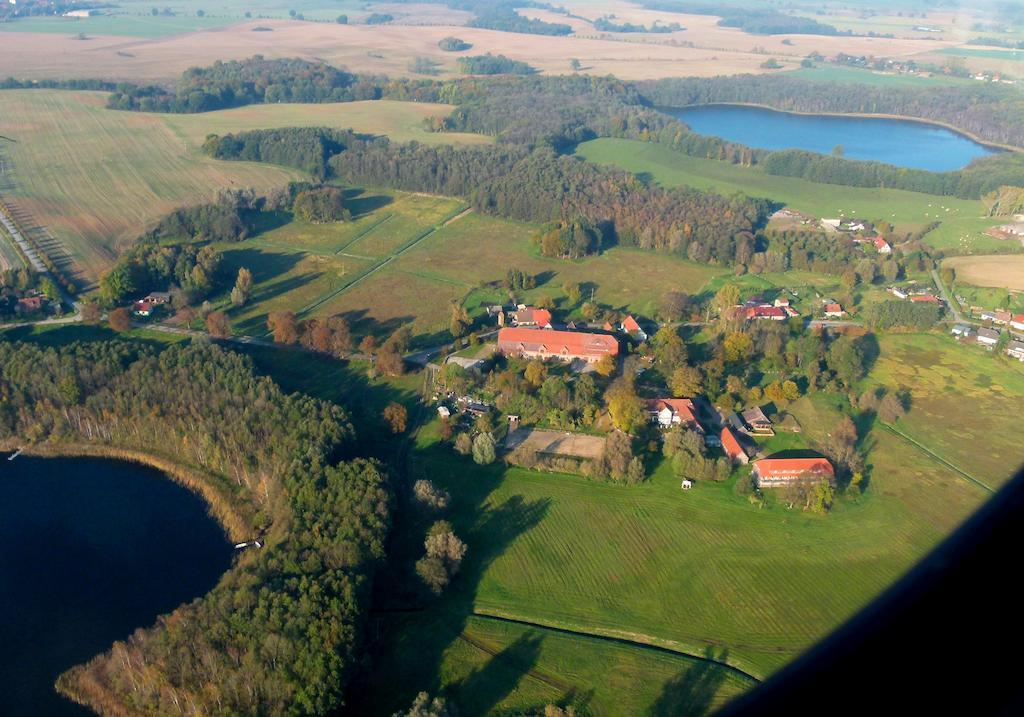 Gutshof Woldzegarten Hotel Exterior foto