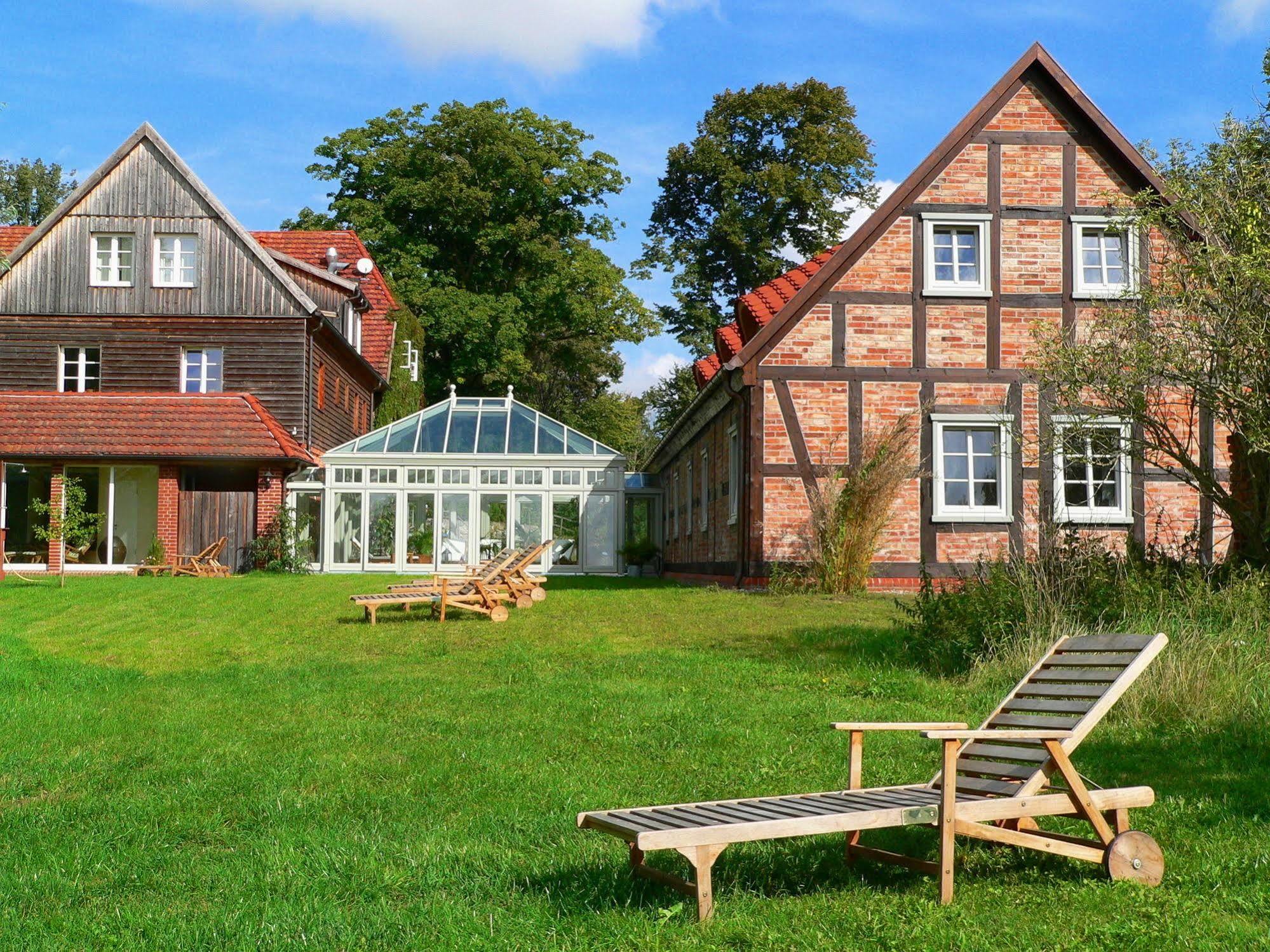 Gutshof Woldzegarten Hotel Exterior foto